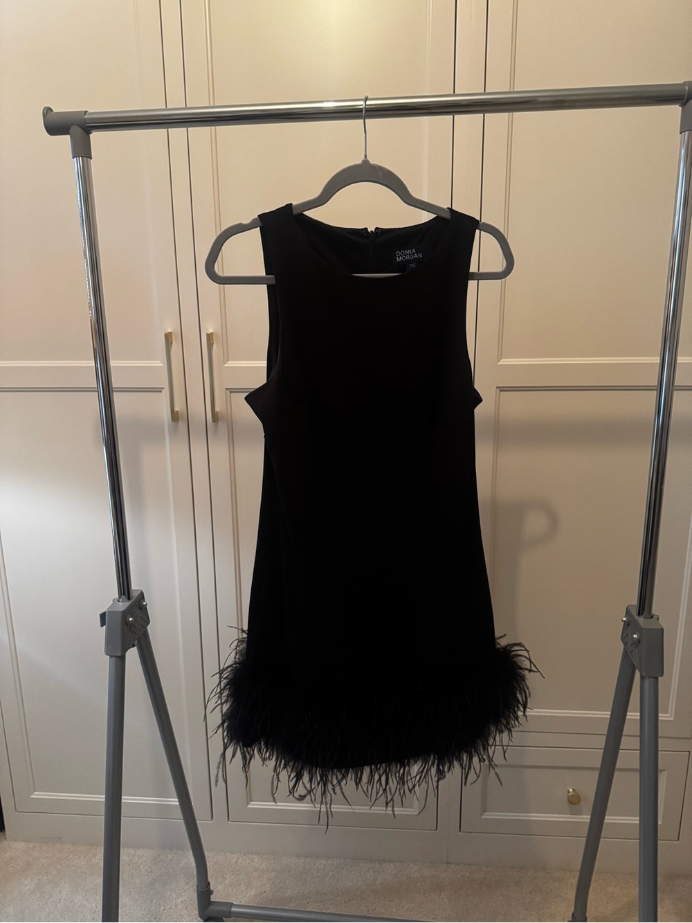 Donna Morgan Black Sleeveless Feather-Hem Mini Dress